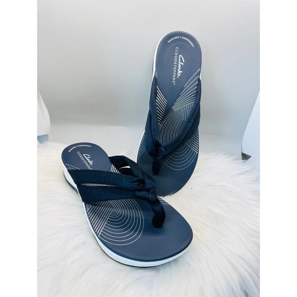 Clarks Arla Glison size 7 Flip Flop Sandals Navy Blue Comfort Sandals worn once